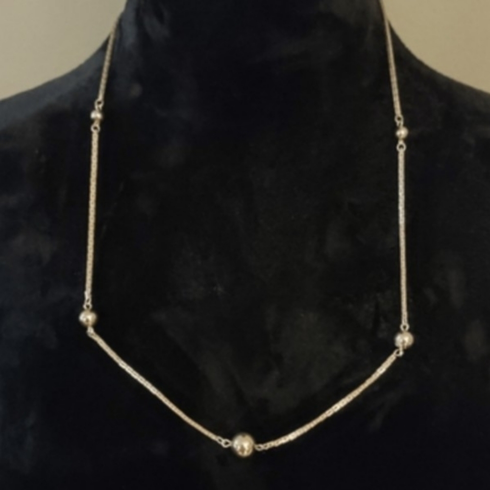 Avon Goldtone Necklace with Gold Beads